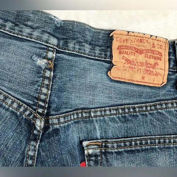 Levi’s Cut Off Shorts