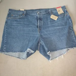 LEVI'S high rise Jean shorts