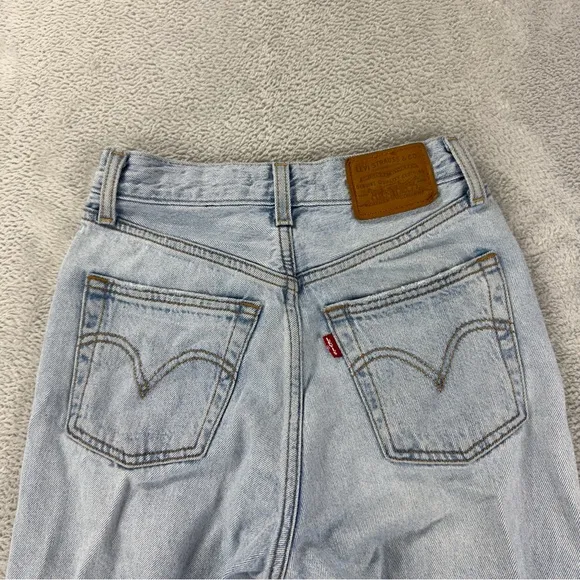 Levi's Jeans Women's Sz 25x25 Ribcage Straight Button Fly Light Blue Flare Denim