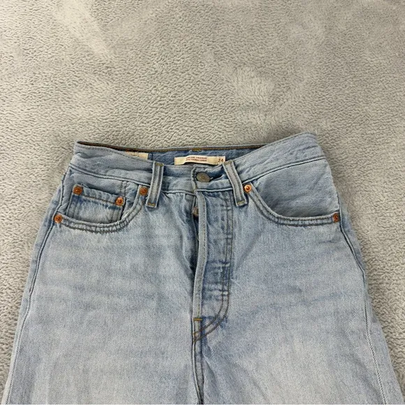 Levi's Jeans Women's Sz 25x25 Ribcage Straight Button Fly Light Blue Flare Denim
