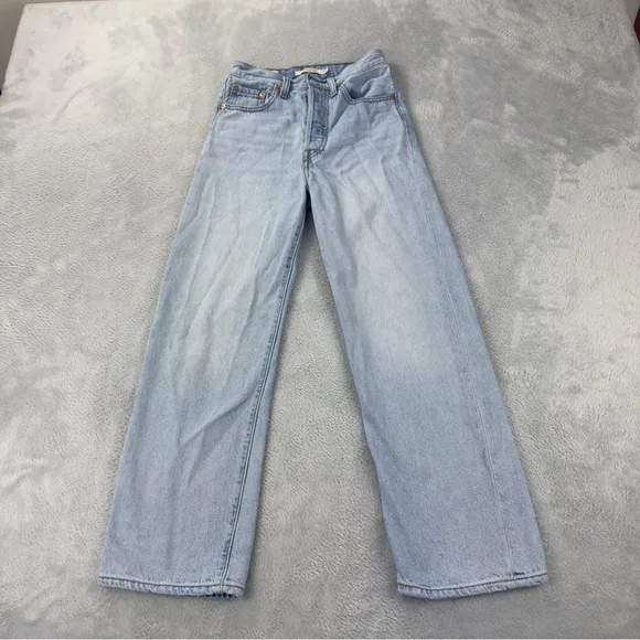Levi's Jeans Women's Sz 25x25 Ribcage Straight Button Fly Light Blue Flare Denim