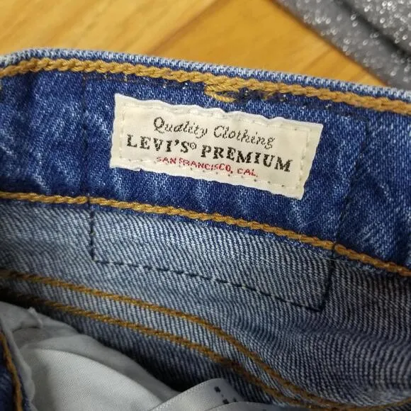 Levi's Wedgie Straight Leg Fit Ankle Jeans 30 Button Fly Stretch Denim Jean
