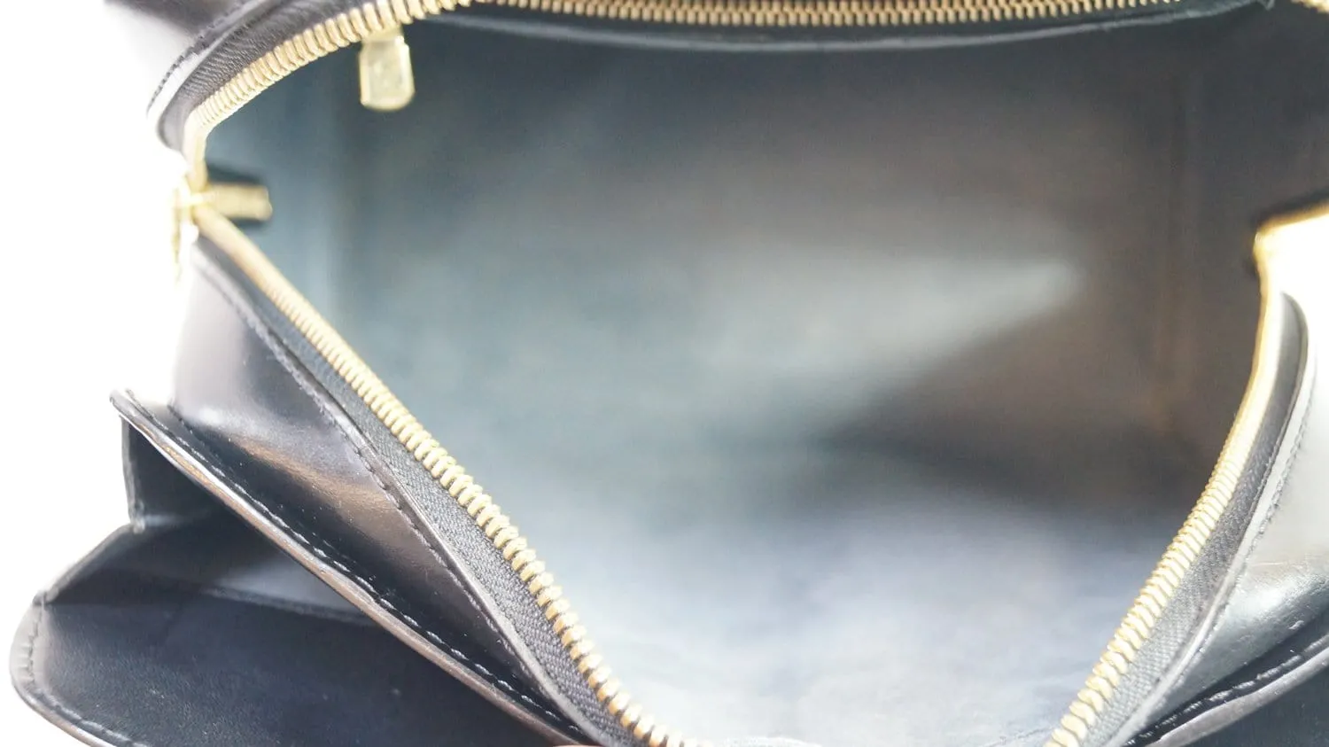 LOUIS VUITTON Black Epi Leather Pont-Neuf PM Satchel Bag