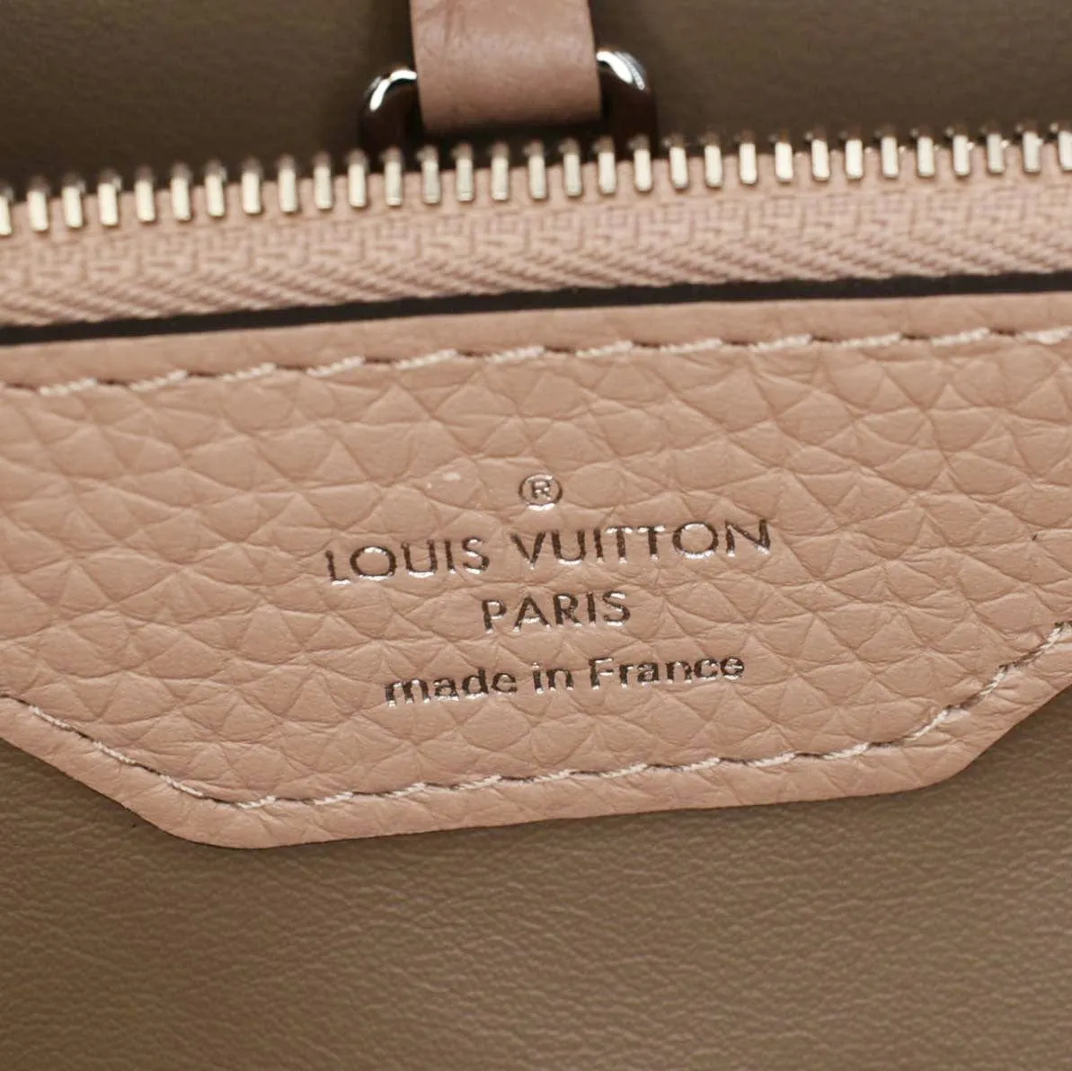 LOUIS VUITTON Capucines MM Taurillon Leather Satchel Bag Pink