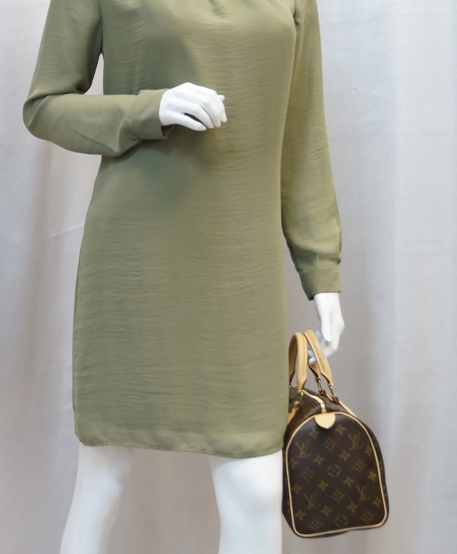 LOUIS VUITTON Speedy 25 Monogram Canvas  Satchel Bag
