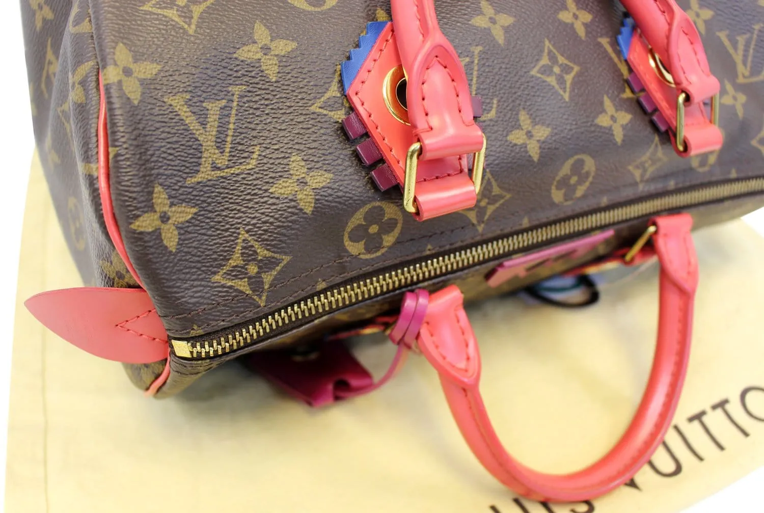 LOUIS VUITTON Totem Monogram Canvas Speedy 30 Satchel Bag