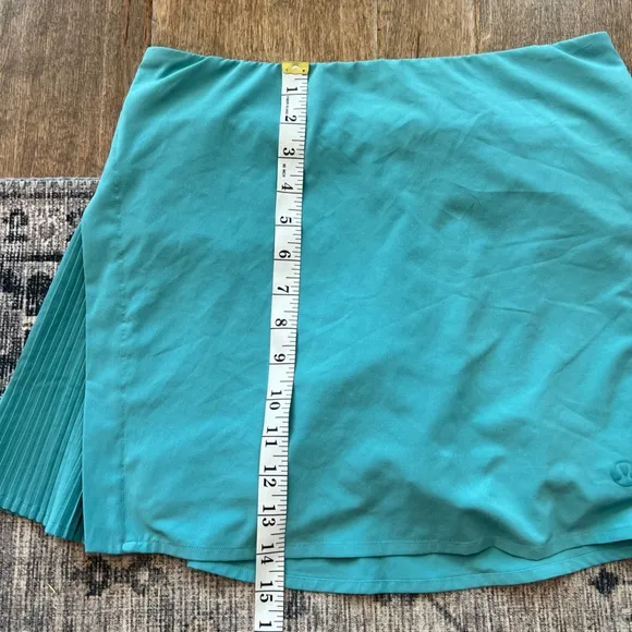 Lululemon women’s peek pleat high rise tennis skirt size 6