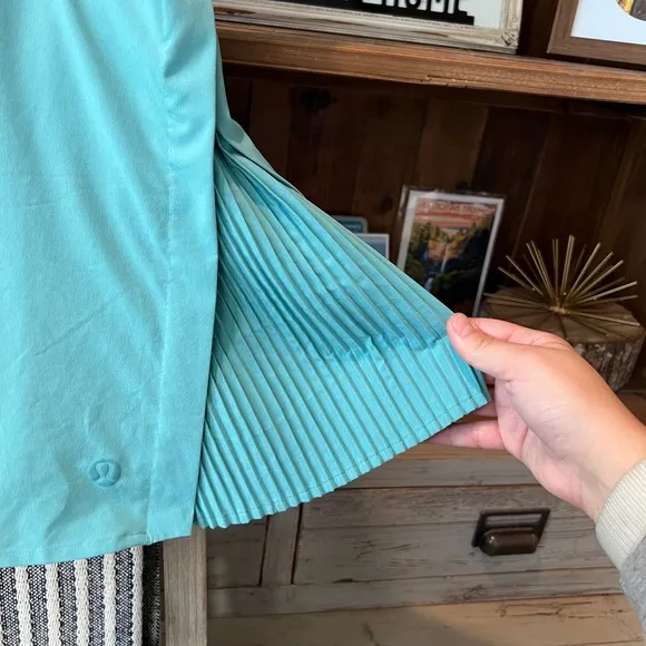 Lululemon women’s peek pleat high rise tennis skirt size 6