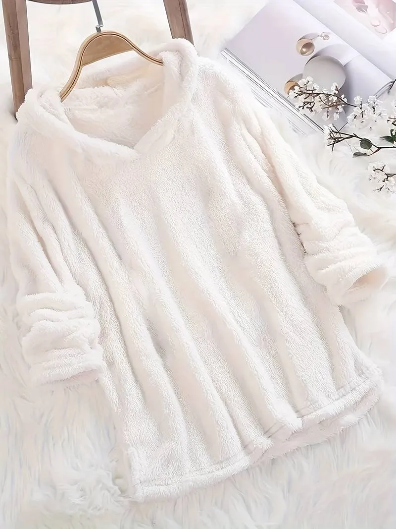 Mikaela – Comfortable Women's Warm Fleece Hoodie