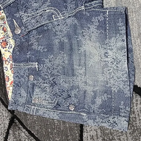 MISS ME FLORAL DESIGN MID-RISE DENIM JEAN