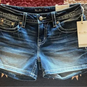 Miss Me Shorts (short)