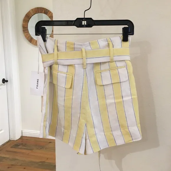NEW FRAME Shorts