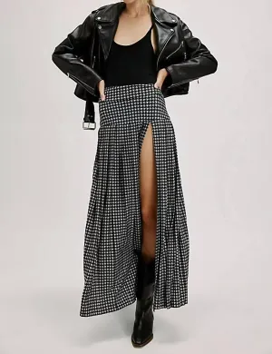 Norma Kamali - Pleated Long Skirt With Slit