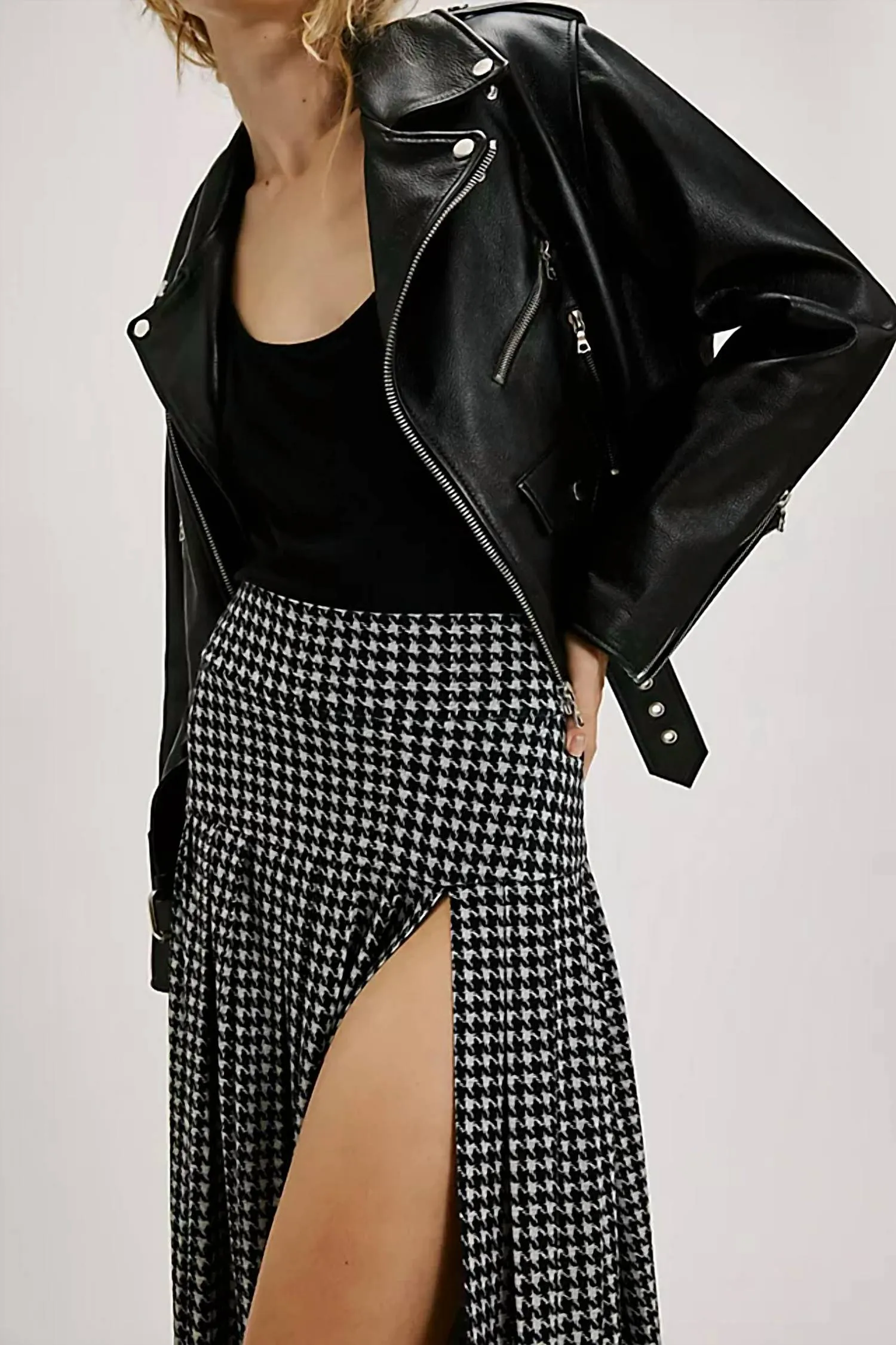 Norma Kamali - Pleated Long Skirt With Slit