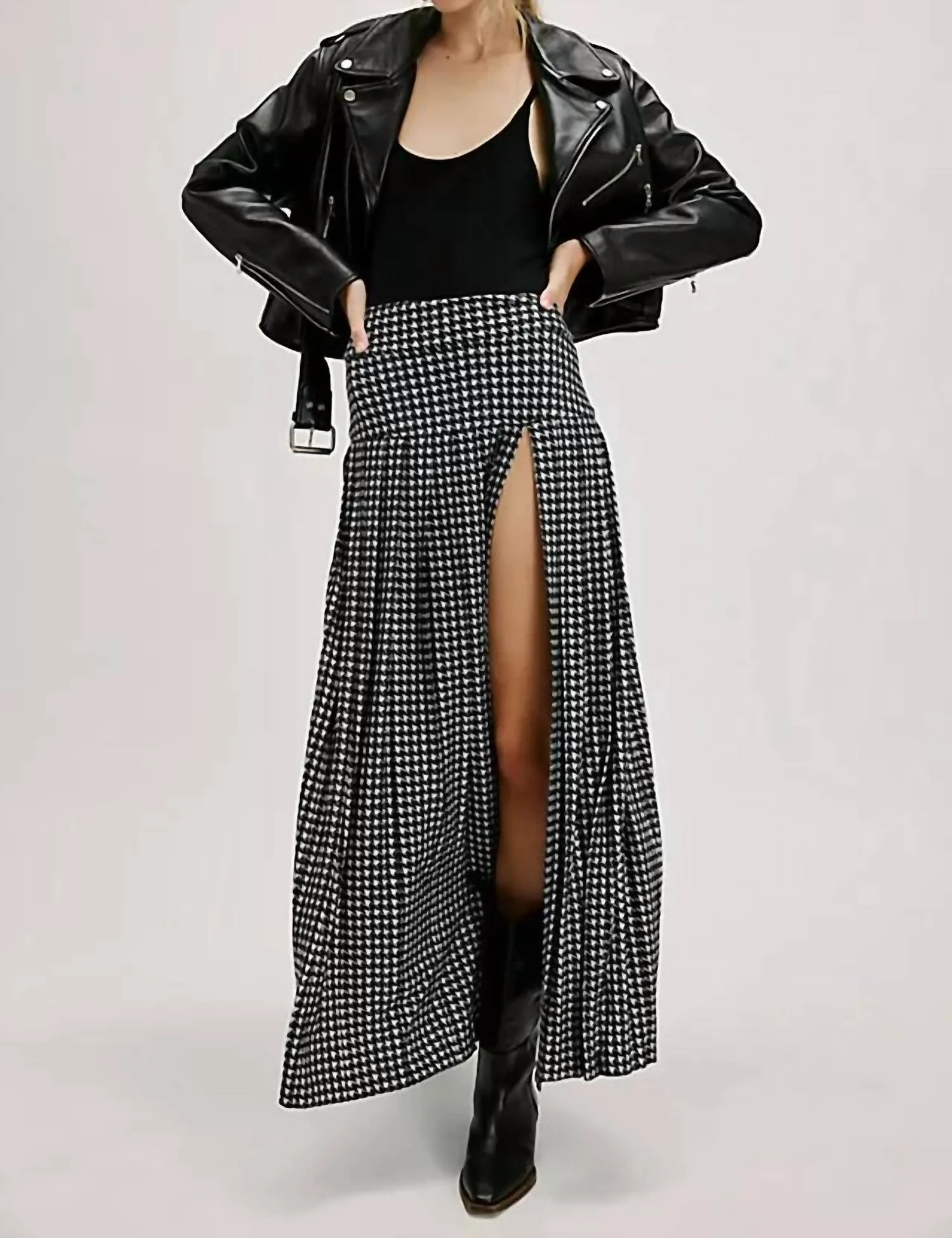 Norma Kamali - Pleated Long Skirt With Slit