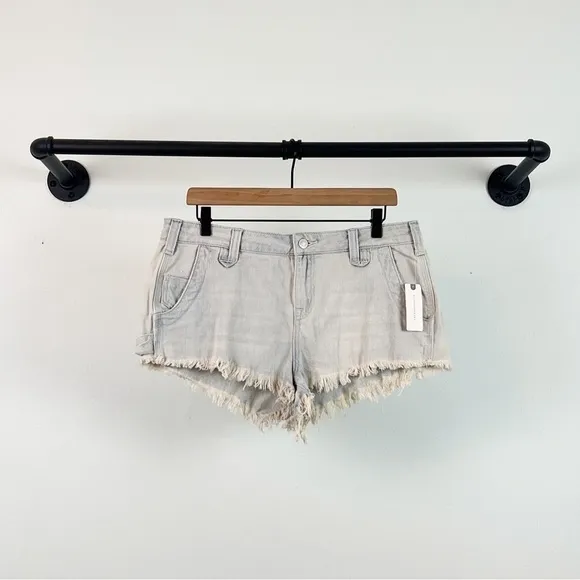 NWT Anthropologie Pilcro Denim Frayed Shortie Shorts Light Wash