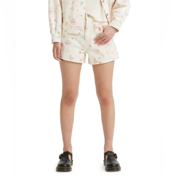 NWT Levi's High Rise Relaxed Mom Cream Denim Jean Shorts Space Doodle