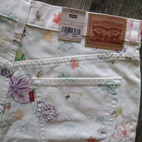 NWT Levi's High Rise Relaxed Mom Cream Denim Jean Shorts Space Doodle