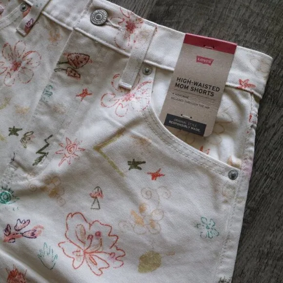 NWT Levi's High Rise Relaxed Mom Cream Denim Jean Shorts Space Doodle