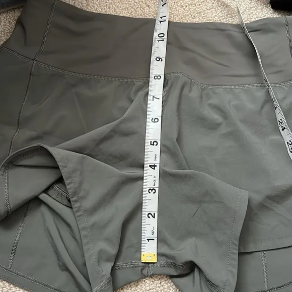NWT Lululemon Speed Up High Rise Shorts 4T