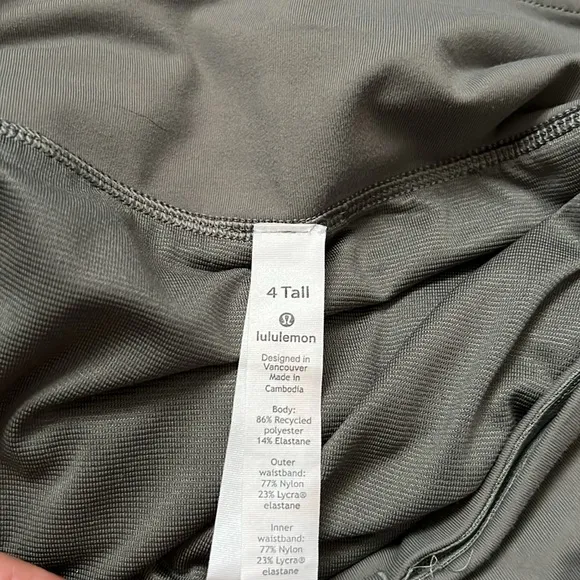 NWT Lululemon Speed Up High Rise Shorts 4T