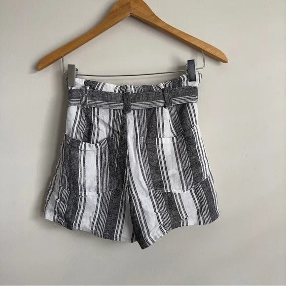 NWT Mauby Stony Black White Stripe Linen Pleated Belted Shorts - Small