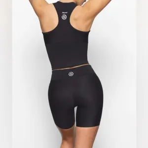 NWT Skims Performance High Waisted Bike Shorts Onyx Color Size M
