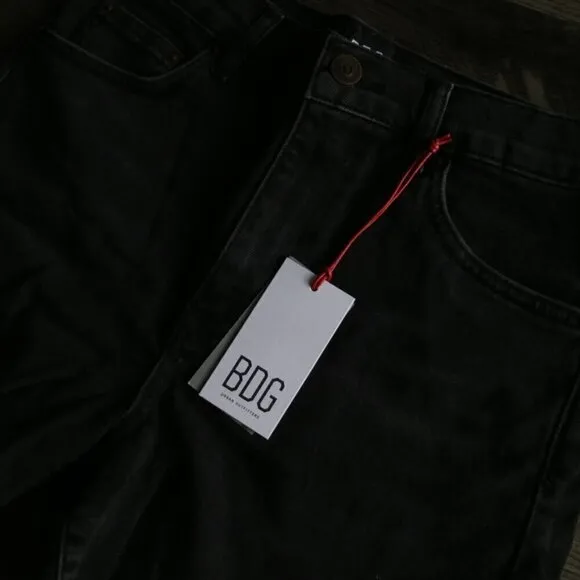 NWT Urban Outfitters BDG Black Shorts Size 30 A Line Denim