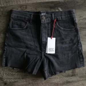 NWT Urban Outfitters BDG Black Shorts Size 30 A Line Denim