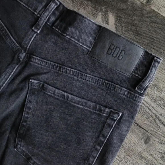 NWT Urban Outfitters BDG Black Shorts Size 30 A Line Denim