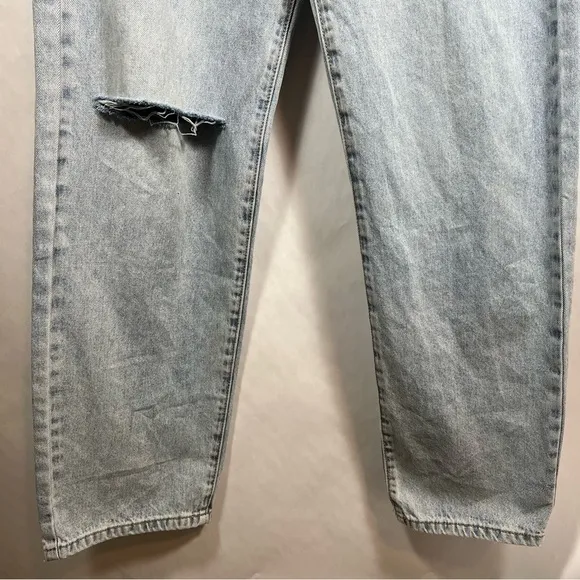 NWT White Fox women’s out too late jeans size XS cut out straight leg blue