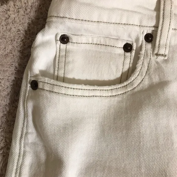 NWT White High Rise Zoe Straight Jeans, size 28/6 Long