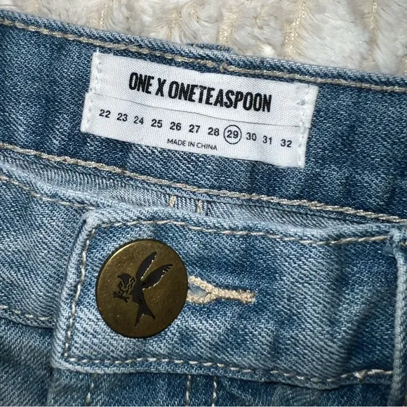 ONE by ONE TEASPOON “Bonitas” Distressed Denim Shorts 29