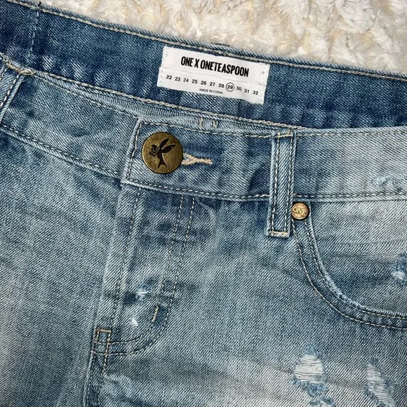 ONE by ONE TEASPOON “Bonitas” Distressed Denim Shorts 29