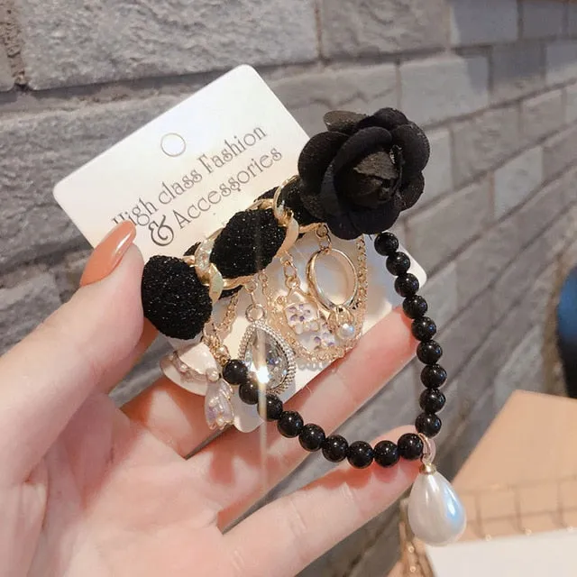 Pearl 5 Eiffel Tower Chain Brooch