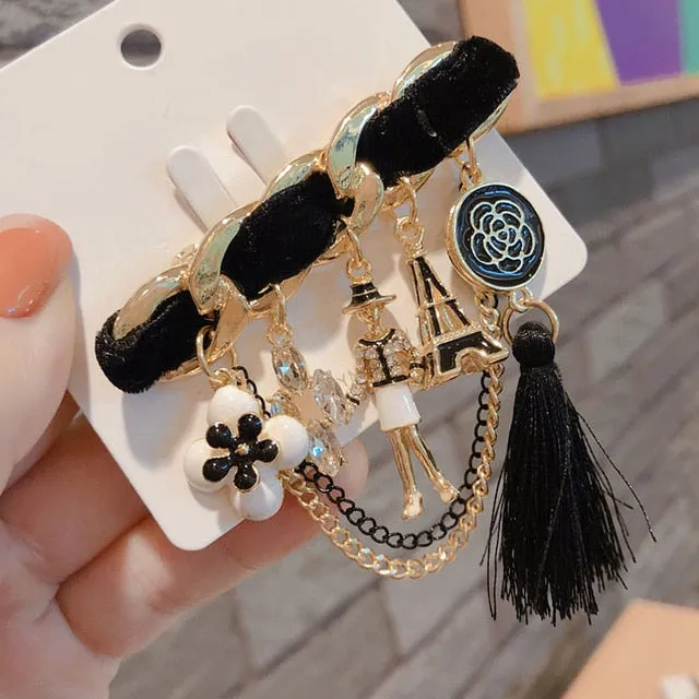 Pearl 5 Eiffel Tower Chain Brooch