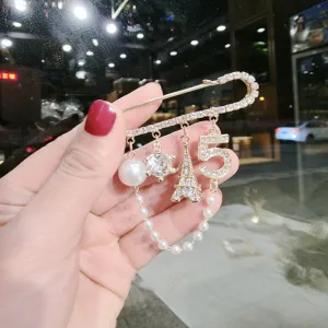 Pearl 5 Eiffel Tower Chain Brooch