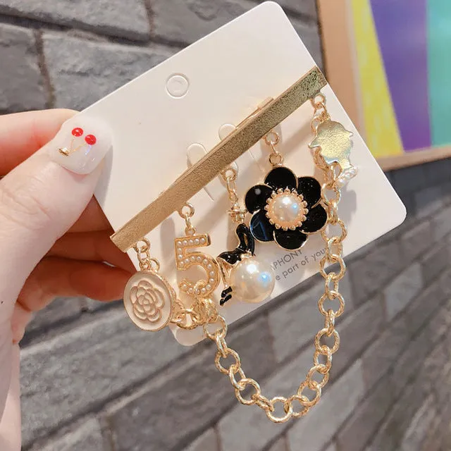 Pearl 5 Eiffel Tower Chain Brooch