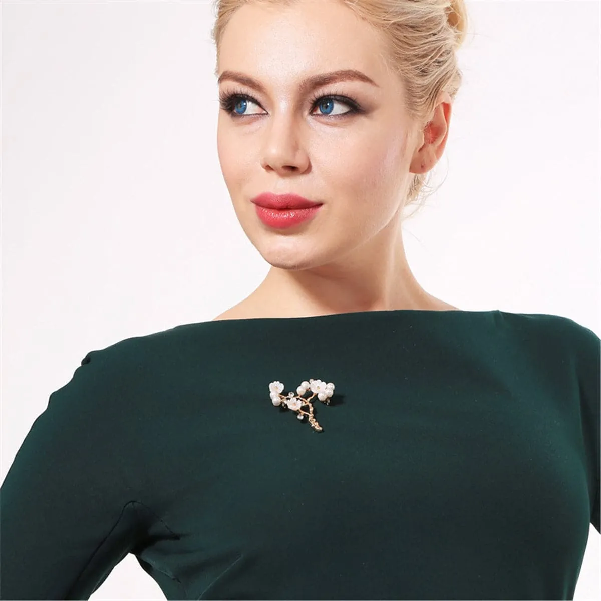 Pearl & Cubic Zirconia Shell 18k Gold-Plated Flower Brooch