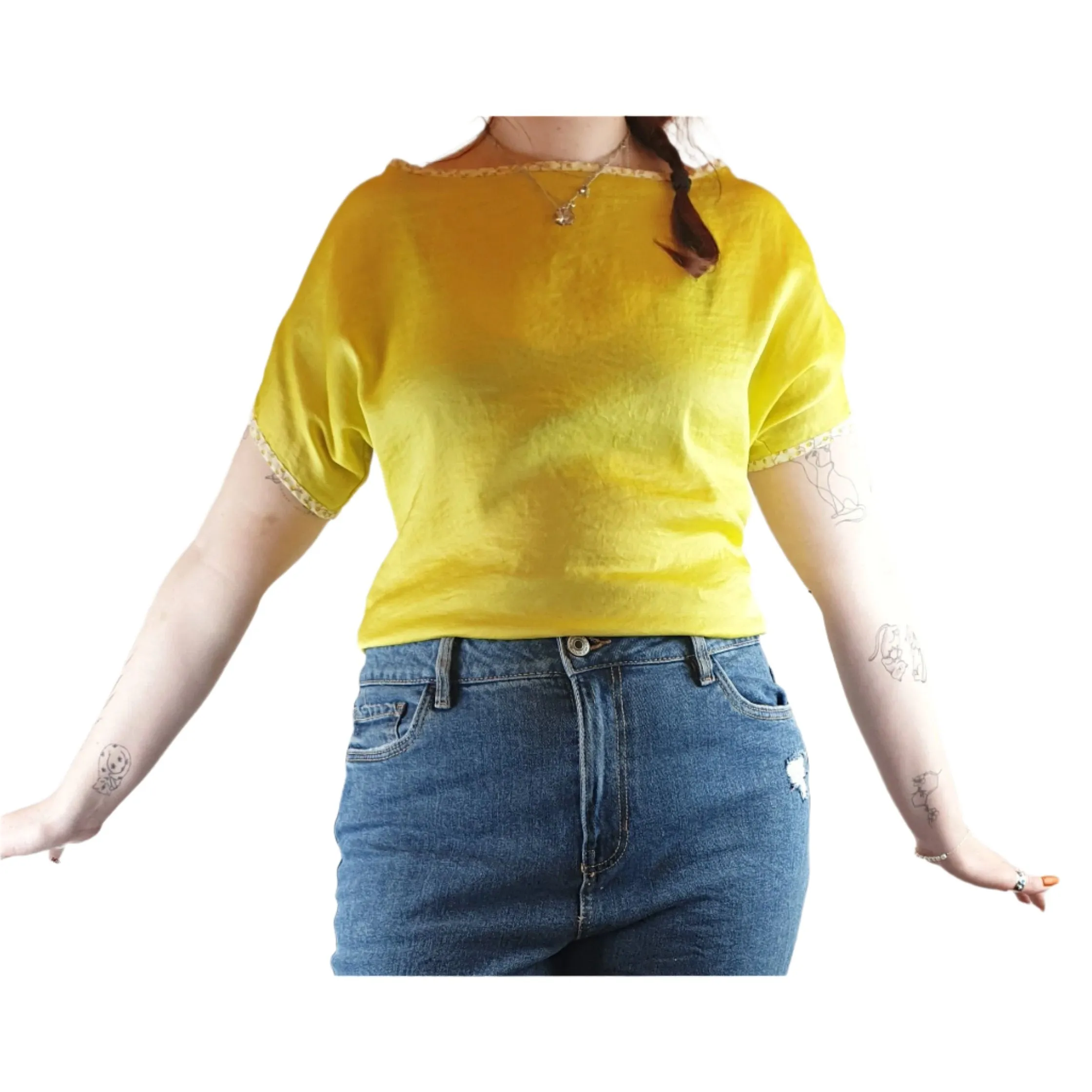 Queen yellow silky feel top with a pretty floral print detail size M (best fits size 12)