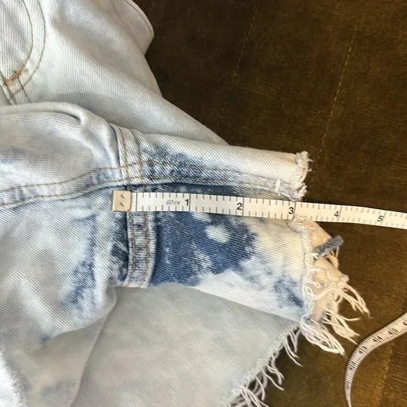 Rag &amp; Bone acid washed Dre low rise denim shorts size 28