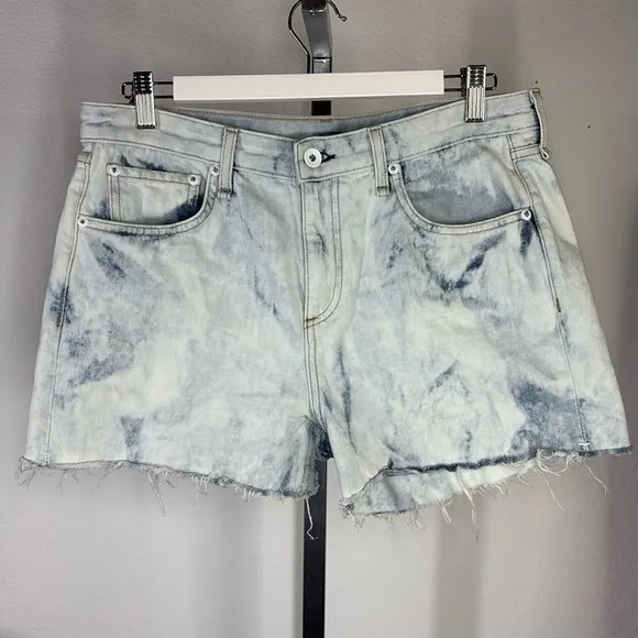 Rag &amp; Bone acid washed Dre low rise denim shorts size 28
