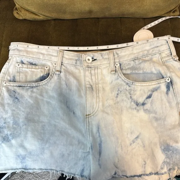 Rag &amp; Bone acid washed Dre low rise denim shorts size 28