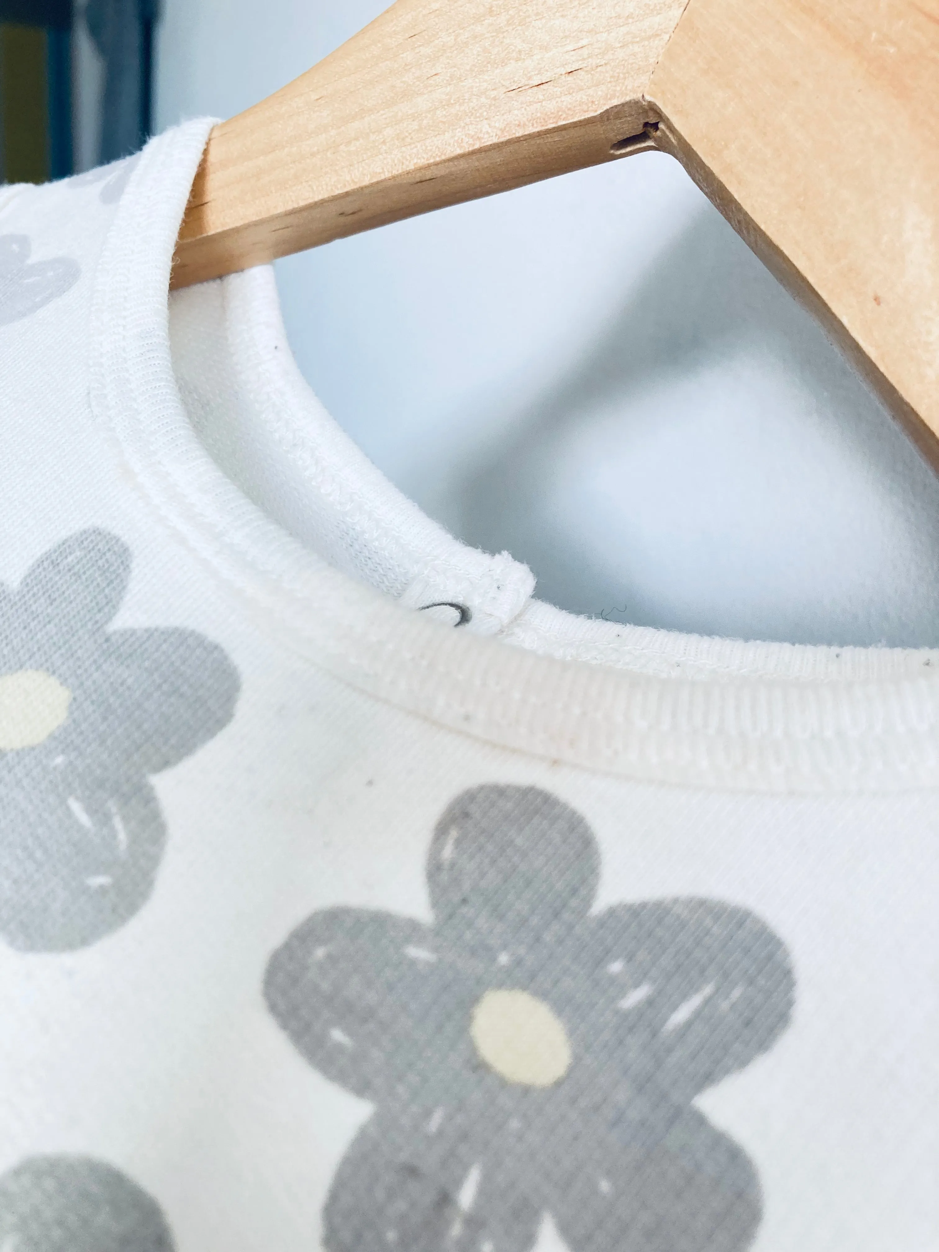 REALLY LOVED Flower Romper (needs a deep clean) // 12-18M
