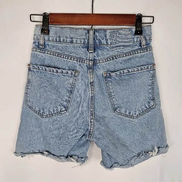 REVICE | cutoff jean shorts