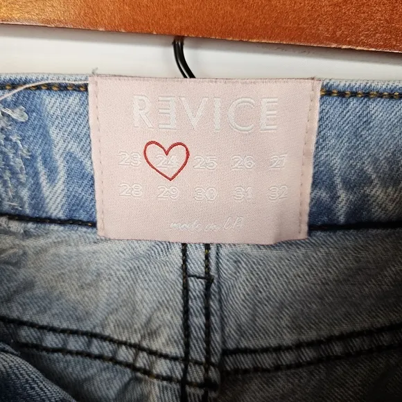 REVICE | cutoff jean shorts