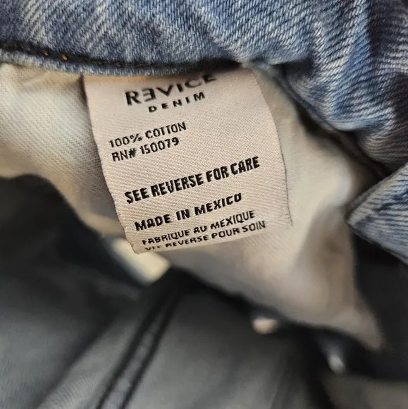 REVICE | cutoff jean shorts