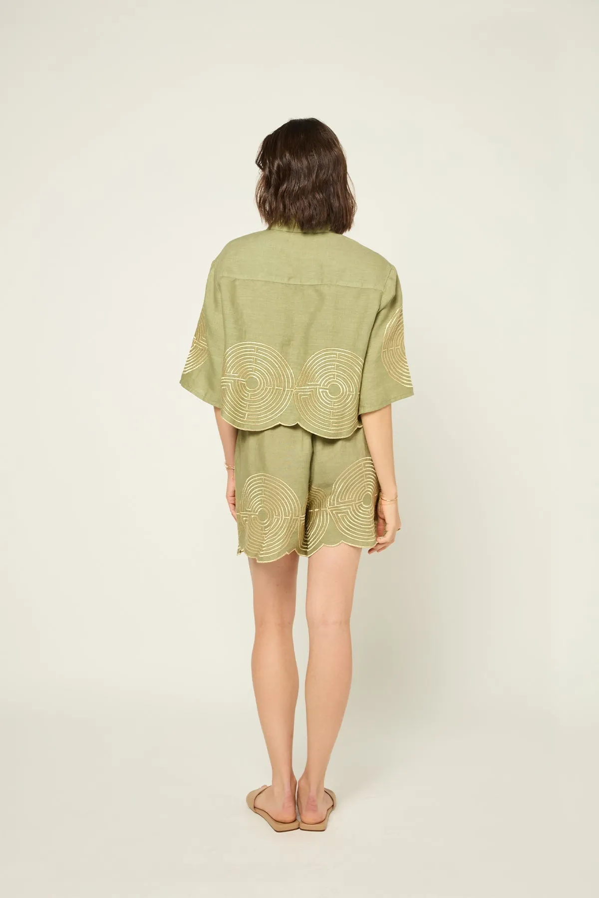 SHORTS LABYRINTH - TEA GOLD