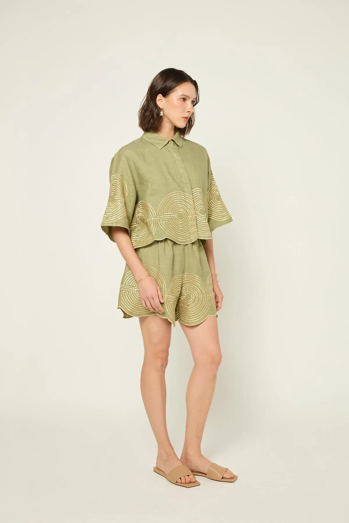 SHORTS LABYRINTH - TEA GOLD