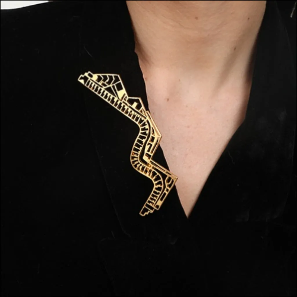 SIA BROOCH